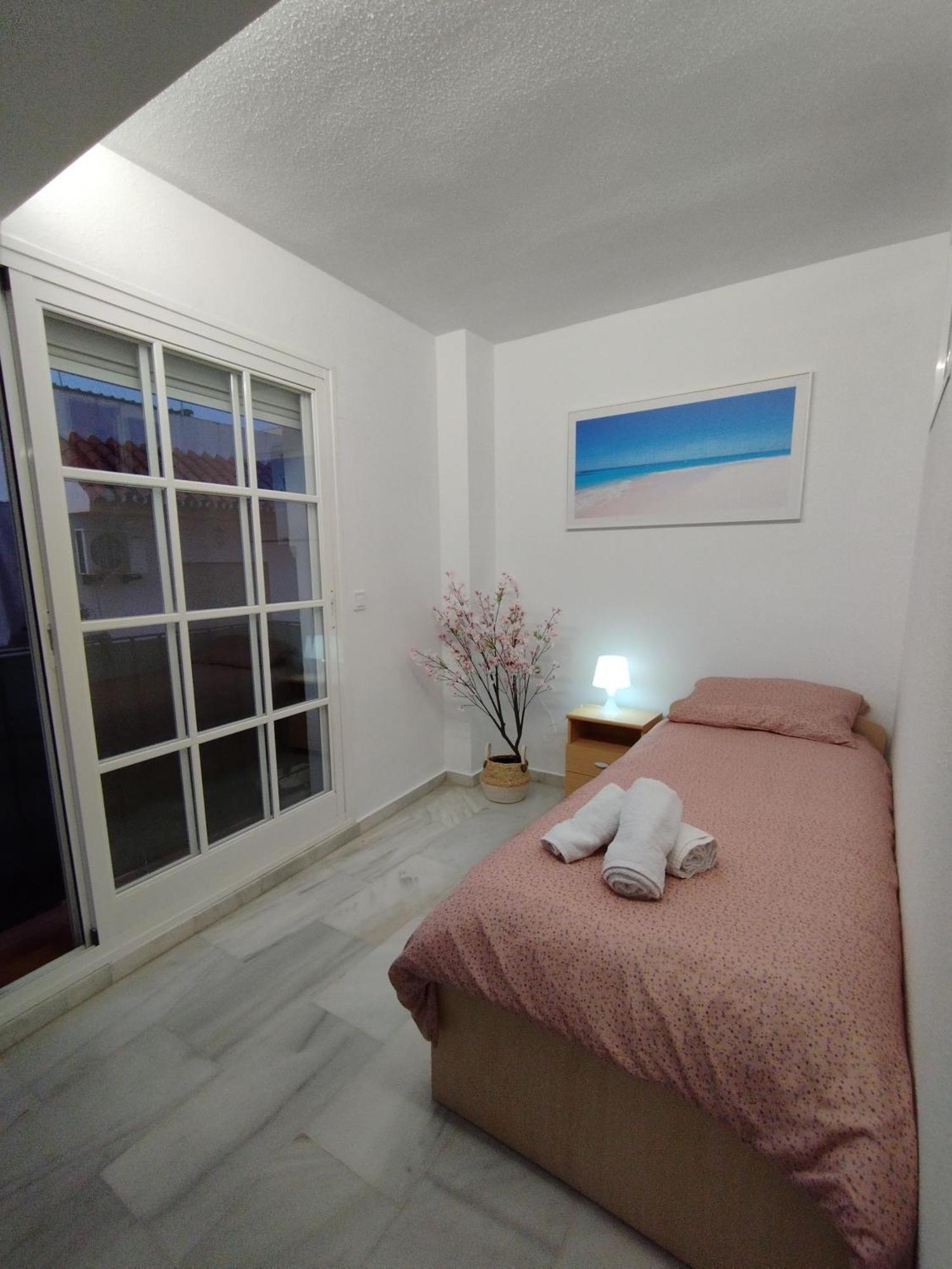 Apartamentos Playacala La Cala Del Moral 外观 照片